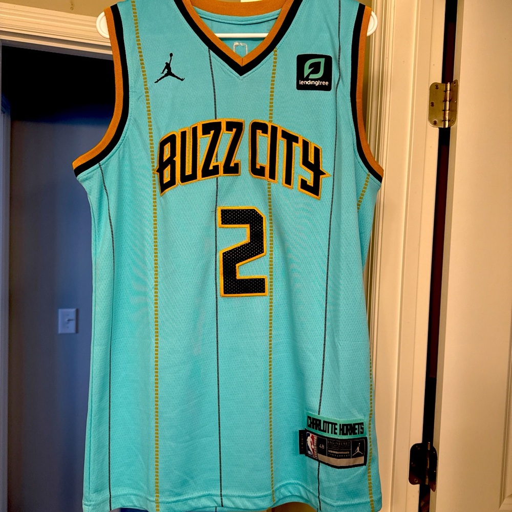 Lamelo Ball jersey